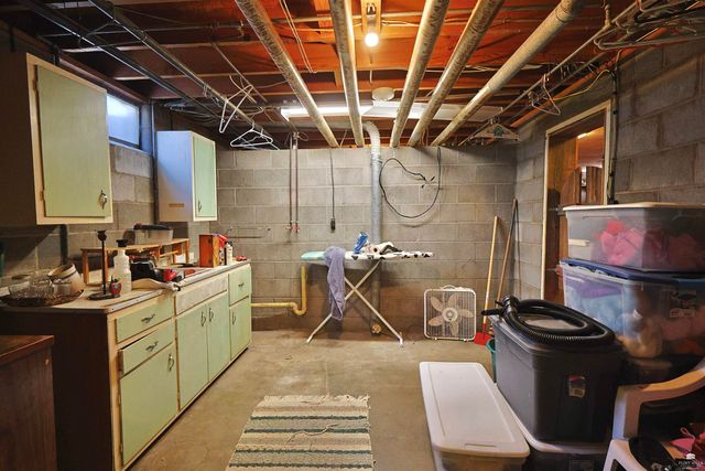 306 7th Street, Linn, KS 66953