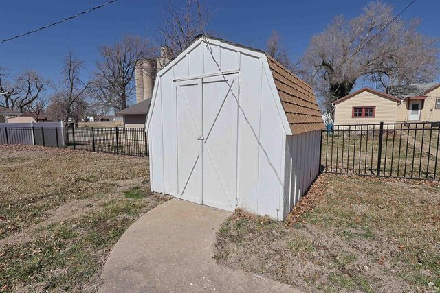 306 7th Street, Linn, KS 66953