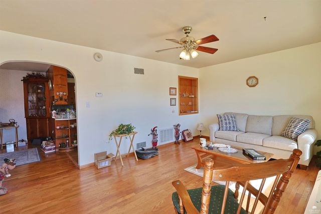 306 7th Street, Linn, KS 66953