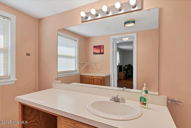 20920 Old Lumberton Road, Maxton, NC 28364