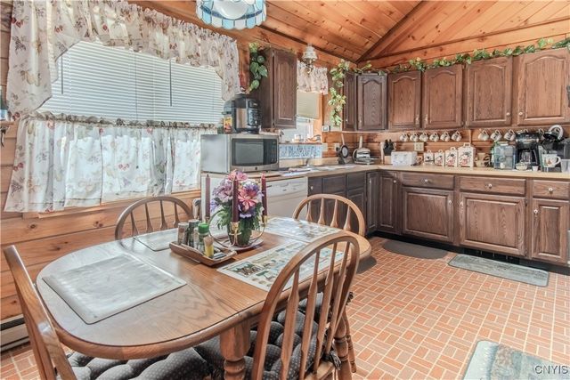 7176 Beadles Point Road, Cape Vincent, NY 13618