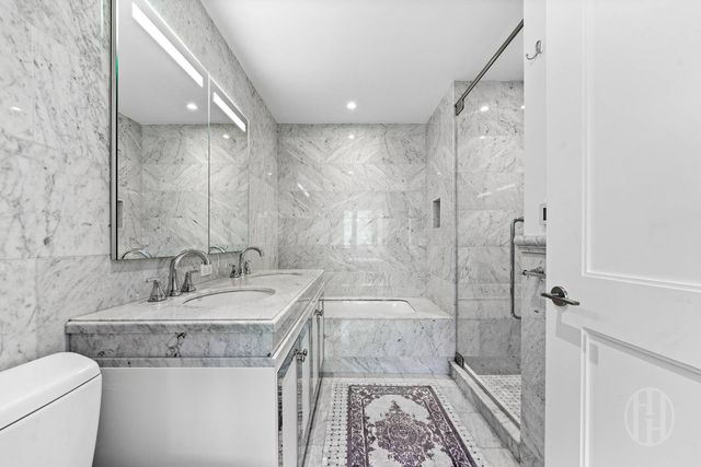 225 E 19th St Apt 203, New York City, NY 10003