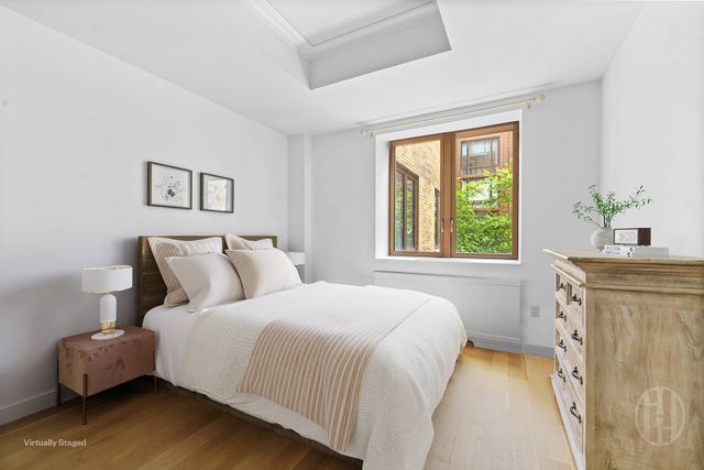 225 E 19th St Apt 203, New York City, NY 10003