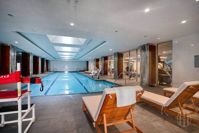 225 E 19th St Apt 203, New York City, NY 10003