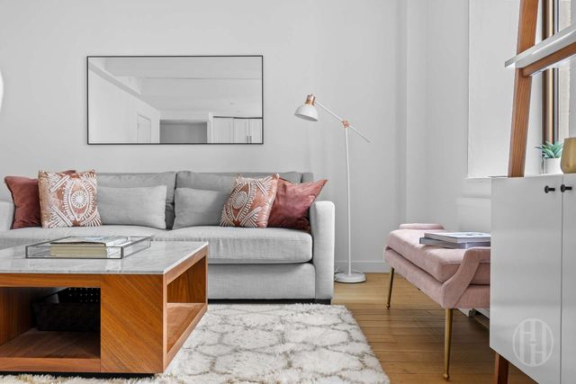 225 E 19th St Apt 203, New York City, NY 10003