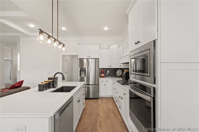 326 Tuscany Drive, Floyds Knobs, IN 47119