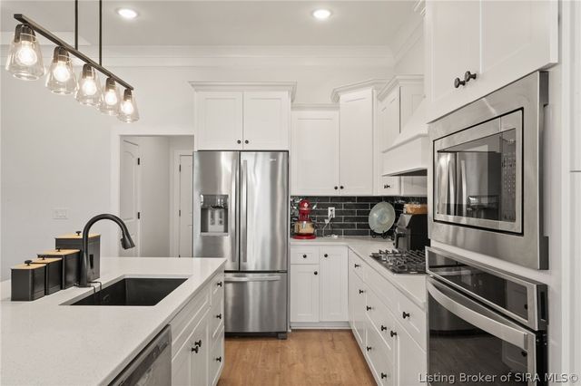 326 Tuscany Drive, Floyds Knobs, IN 47119