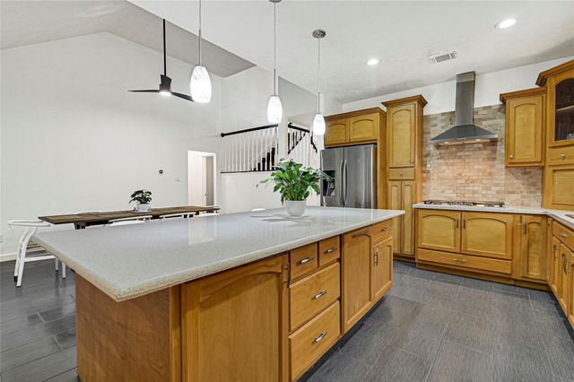 6130 Summerville Lane, Houston, TX 77041