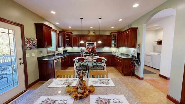 3880 Horizon Dr, Mansfield, OH 44903