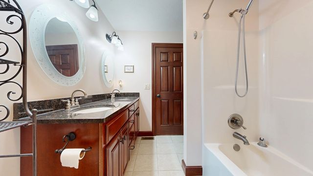 3880 Horizon Dr, Mansfield, OH 44903