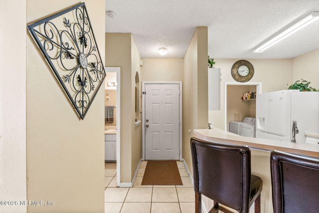 10000 GATE Parkway 2015, Jacksonville, FL 32246