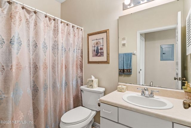 10000 GATE Parkway 2015, Jacksonville, FL 32246