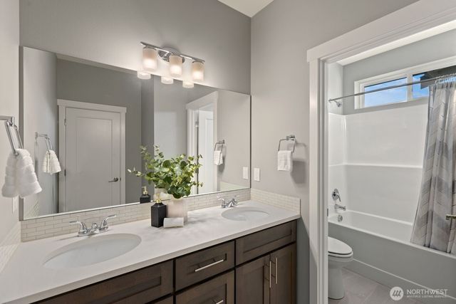13409 Edmunds Parkway E, Bonney Lake, WA 98391