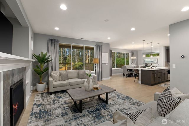 13409 Edmunds Parkway E, Bonney Lake, WA 98391