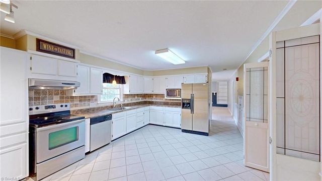 1007 Shalimar Drive, High Point, NC 27262
