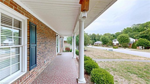 1007 Shalimar Drive, High Point, NC 27262