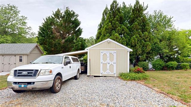 1007 Shalimar Drive, High Point, NC 27262