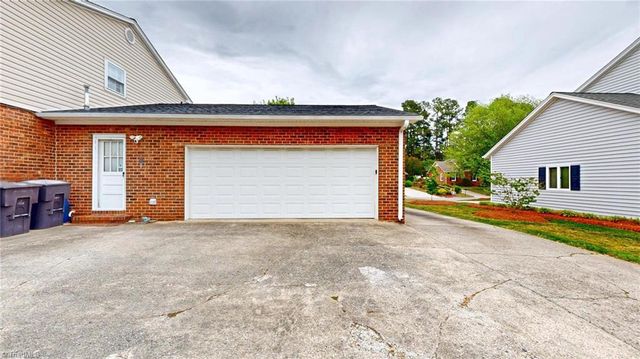 1007 Shalimar Drive, High Point, NC 27262