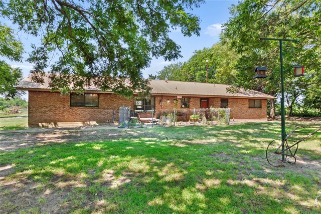 7420 SW County Road 2030, Purdon, TX 76679