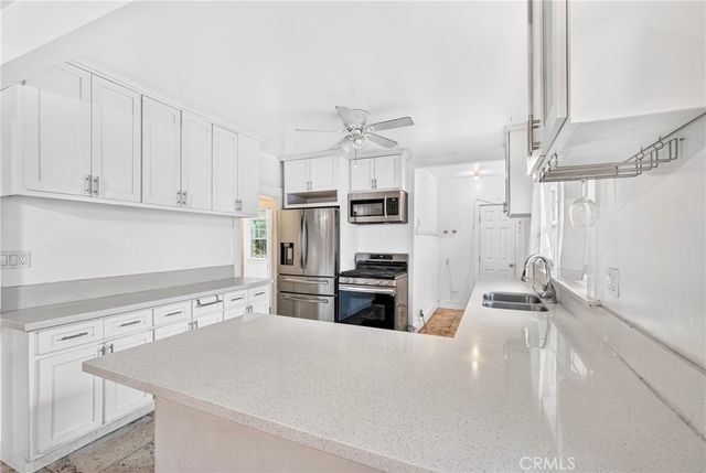 659 E 52nd Place, Los Angeles, CA 90011