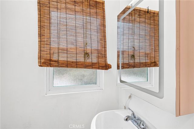 659 E 52nd Place, Los Angeles, CA 90011
