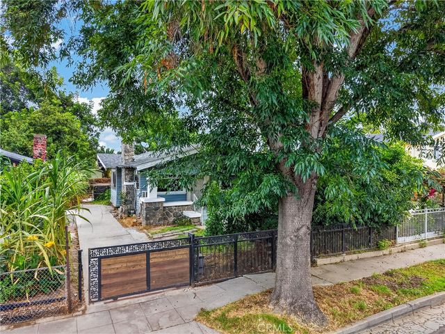 659 E 52nd Place, Los Angeles, CA 90011