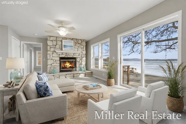 4029 Grandview Drive, Shelbyville, MI 49344