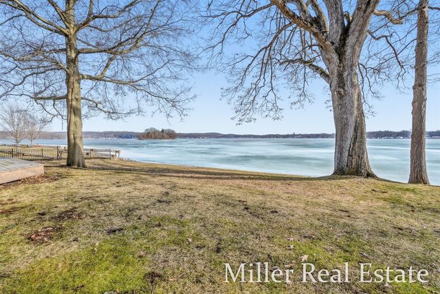 4029 Grandview Drive, Shelbyville, MI 49344