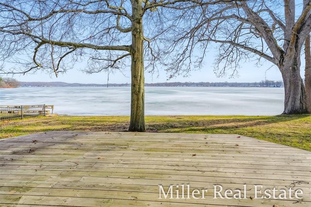 4029 Grandview Drive, Shelbyville, MI 49344