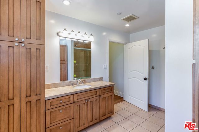 10767 OREGON Avenue, Culver City, CA 90232
