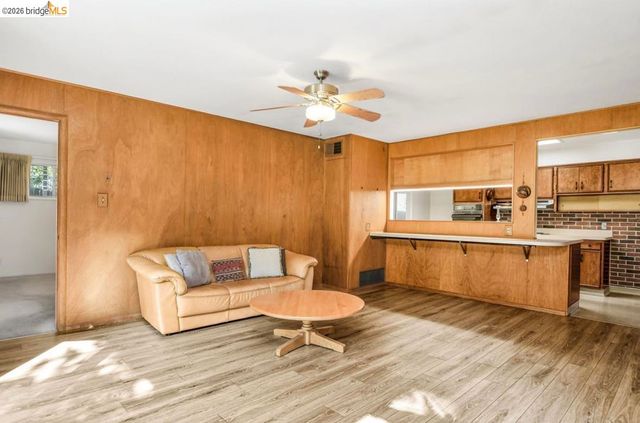 558 Lakewood Cir, Walnut Creek, CA 94598