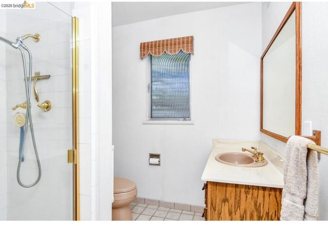 558 Lakewood Cir, Walnut Creek, CA 94598