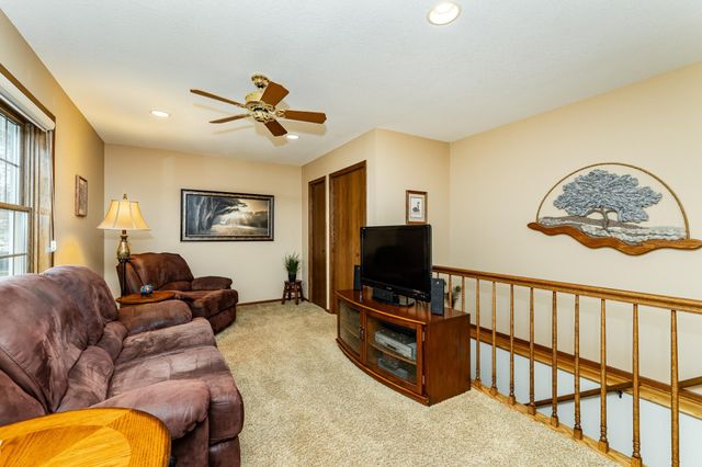 642 Chalet Drive NW, Rochester, MN 55901