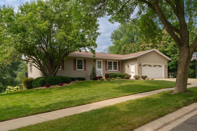 642 Chalet Drive NW, Rochester, MN 55901