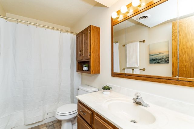 642 Chalet Drive NW, Rochester, MN 55901