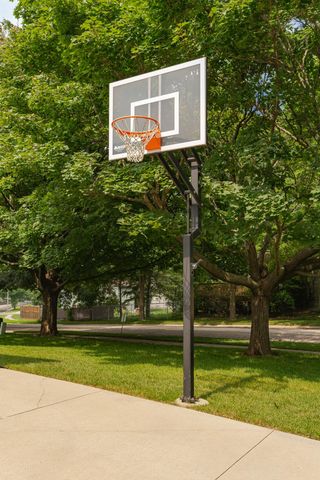 642 Chalet Drive NW, Rochester, MN 55901