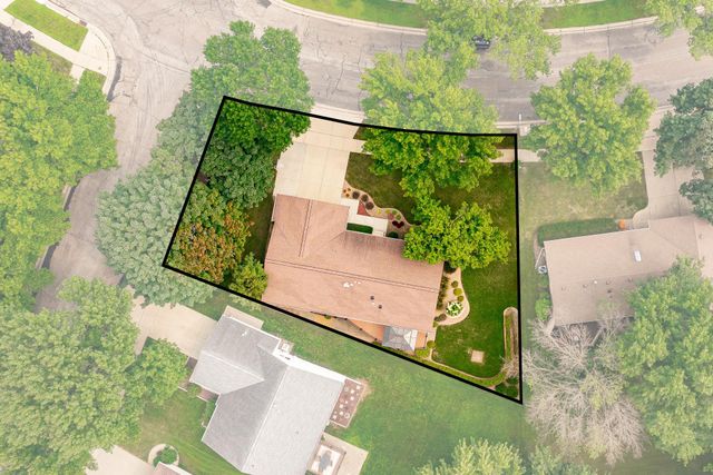 642 Chalet Drive NW, Rochester, MN 55901