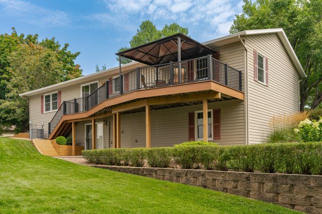 642 Chalet Drive NW, Rochester, MN 55901