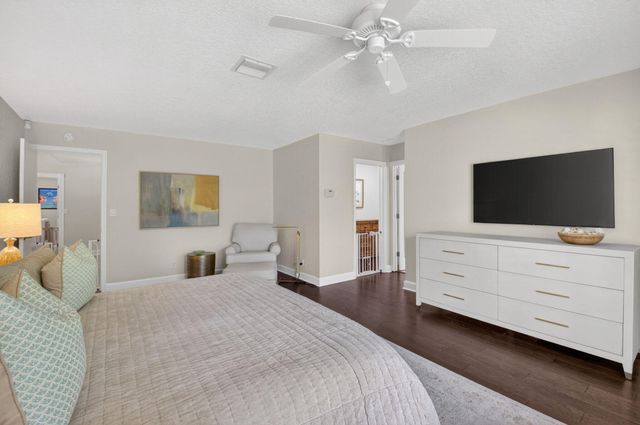 706 Foxpointe Circle, Delray Beach, FL 33445