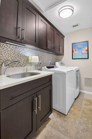 706 Foxpointe Circle, Delray Beach, FL 33445