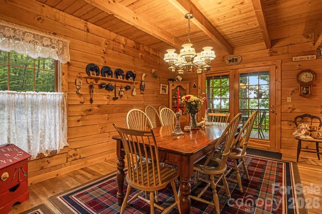 215 Goldenleaf Road, Mars Hill, NC 28754