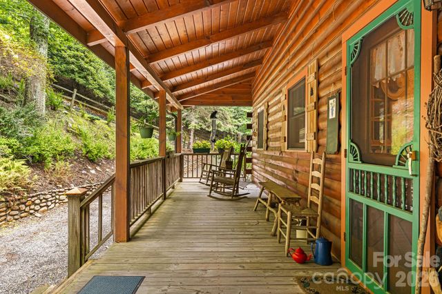 215 Goldenleaf Road, Mars Hill, NC 28754