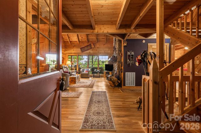 215 Goldenleaf Road, Mars Hill, NC 28754