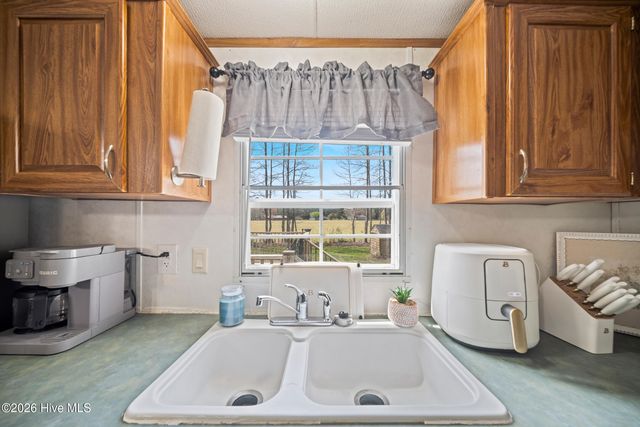 5525 Cox Road NW, Ash, NC 28420