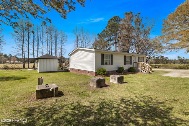 5525 Cox Road NW, Ash, NC 28420