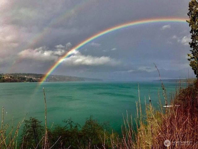 5222 East Harbor Road, Freeland, WA 98249