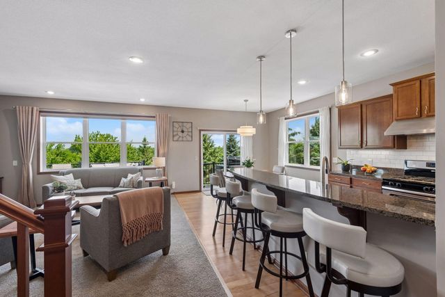 7091 Oak Ridge Court, Shakopee, MN 55379