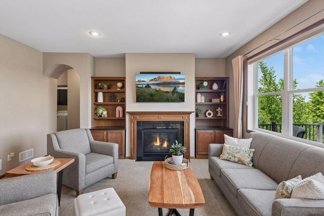 7091 Oak Ridge Court, Shakopee, MN 55379
