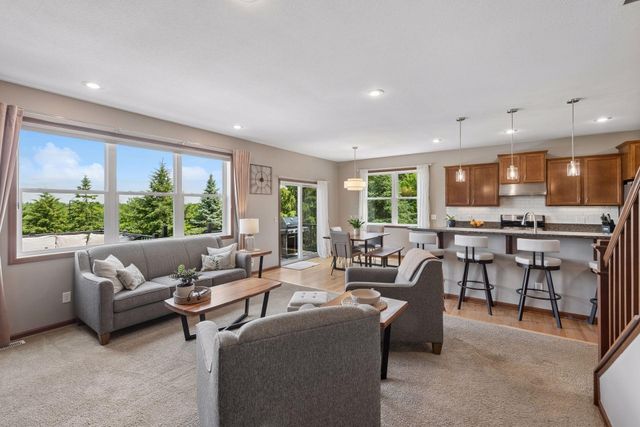 7091 Oak Ridge Court, Shakopee, MN 55379