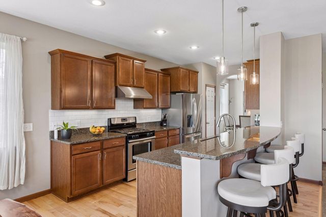 7091 Oak Ridge Court, Shakopee, MN 55379